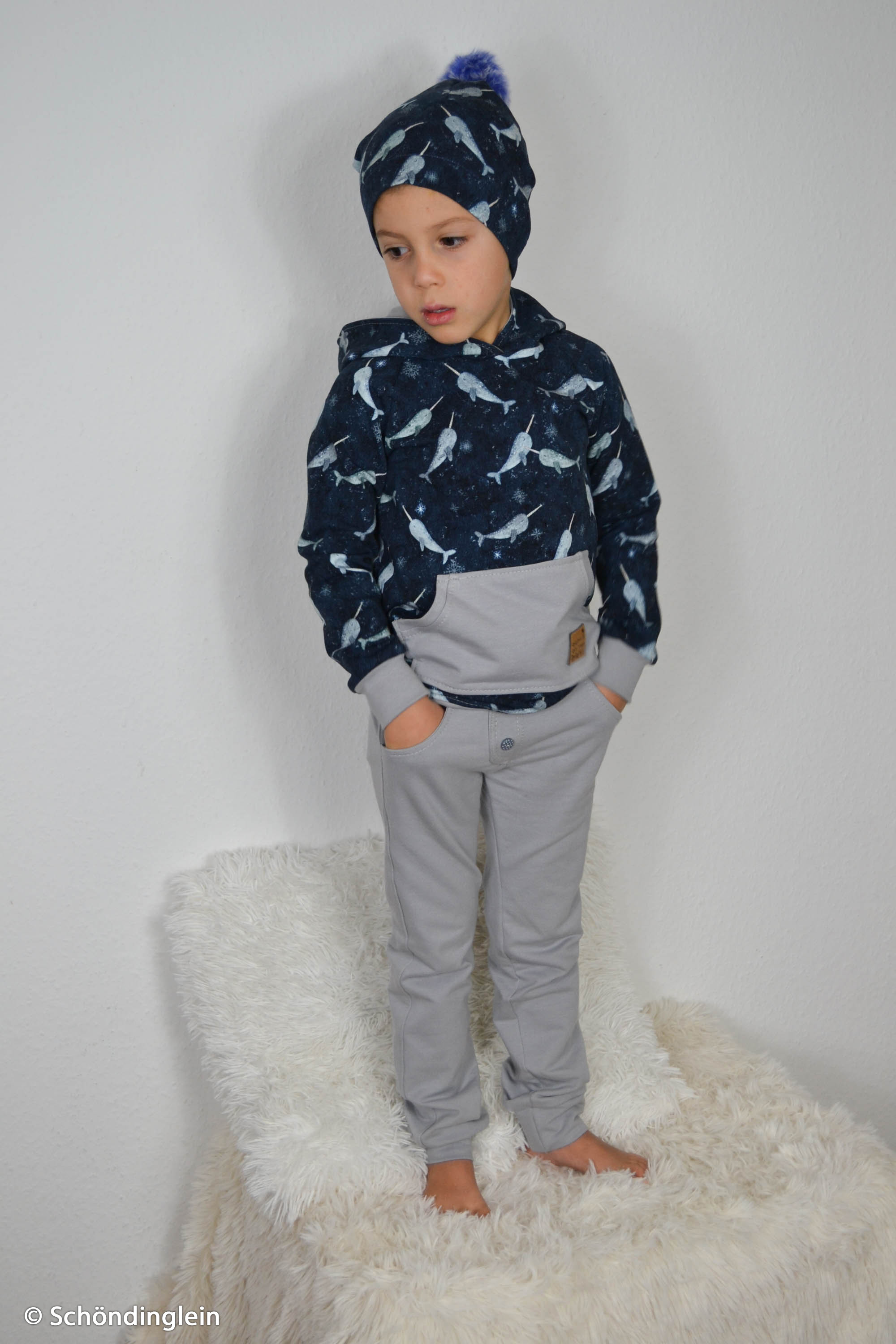 553597 Narwale, dunkelblau