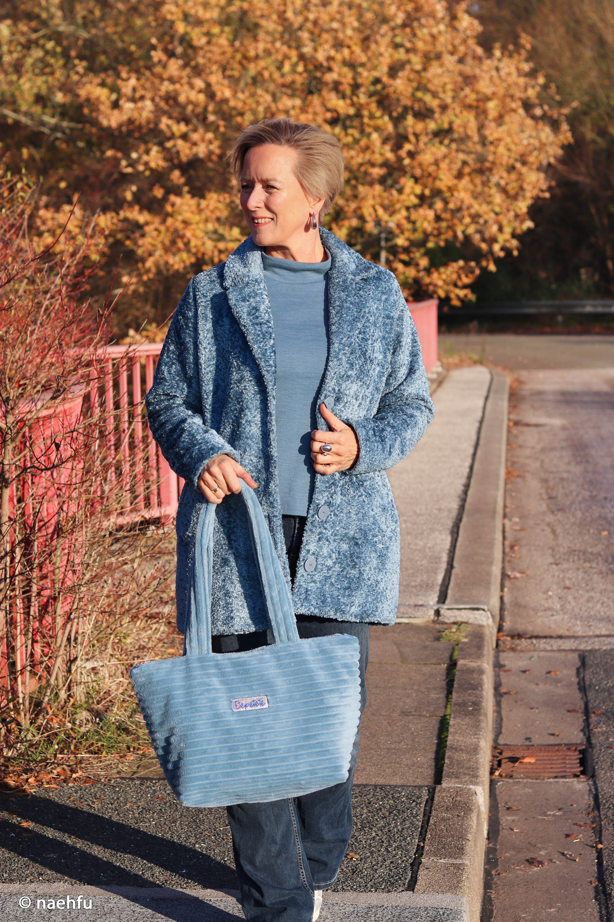 000258 uni, provincial blue