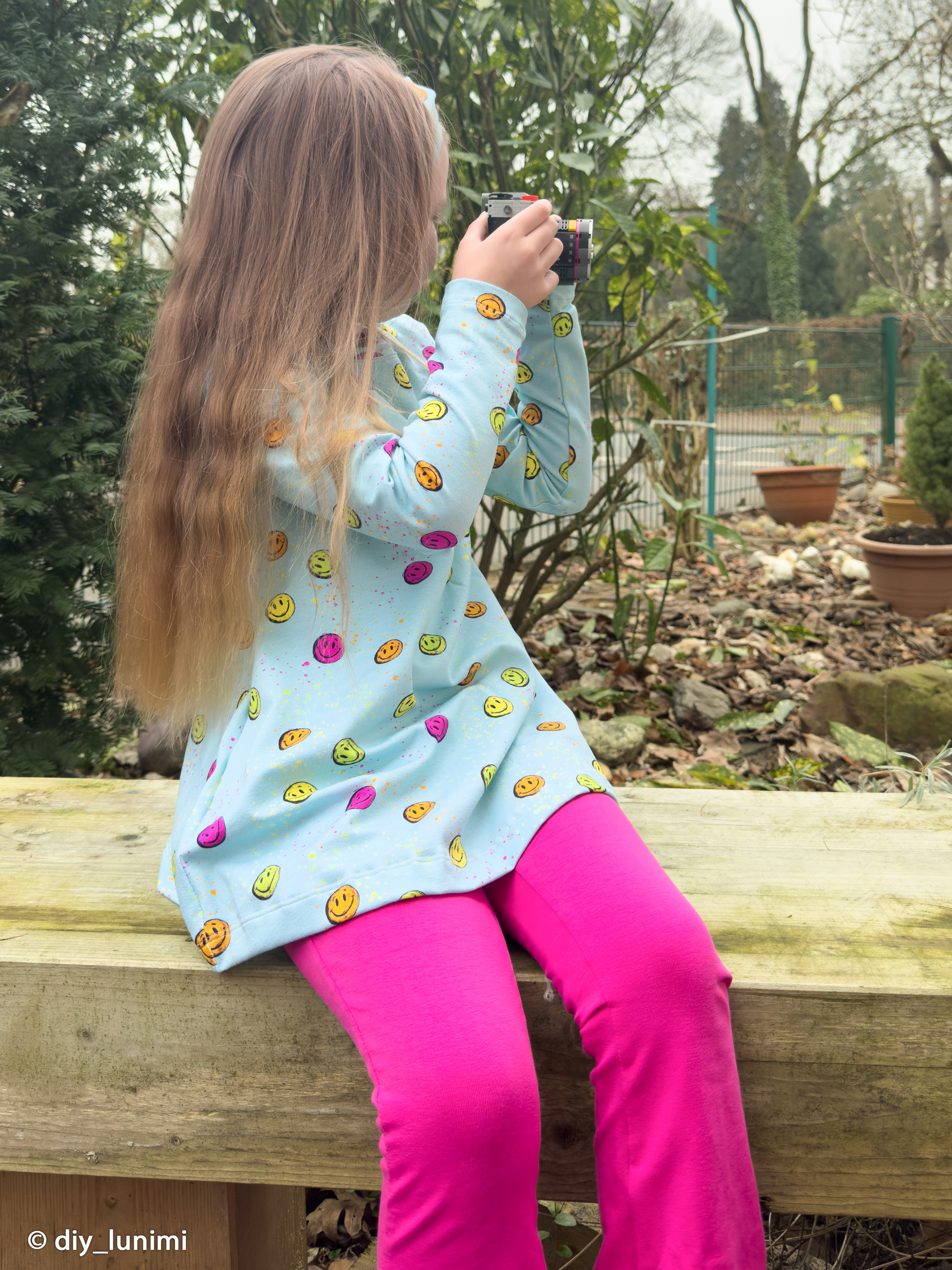 776841 lachende Gesichter, türkis