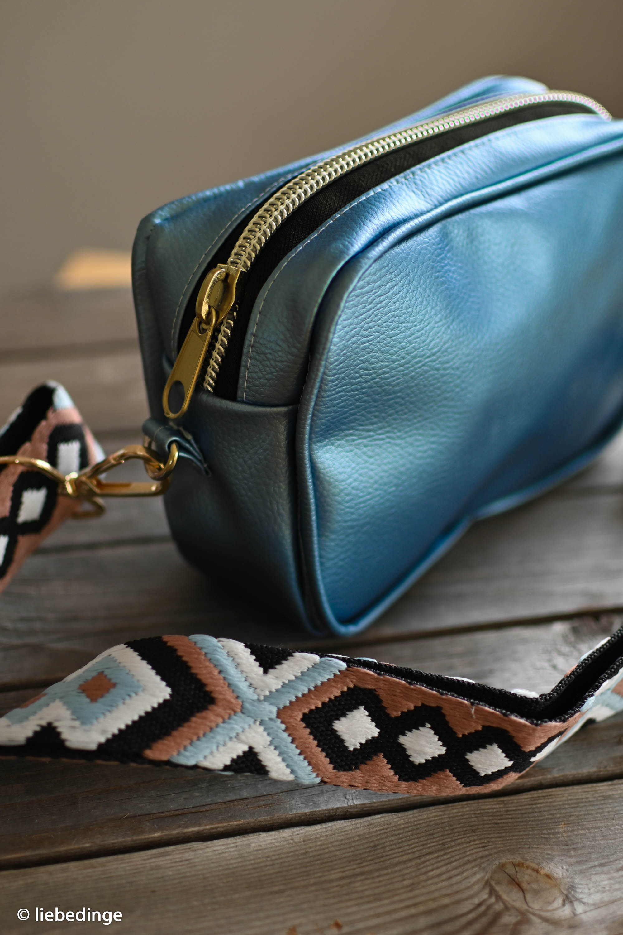 000258 uni, provincial blue