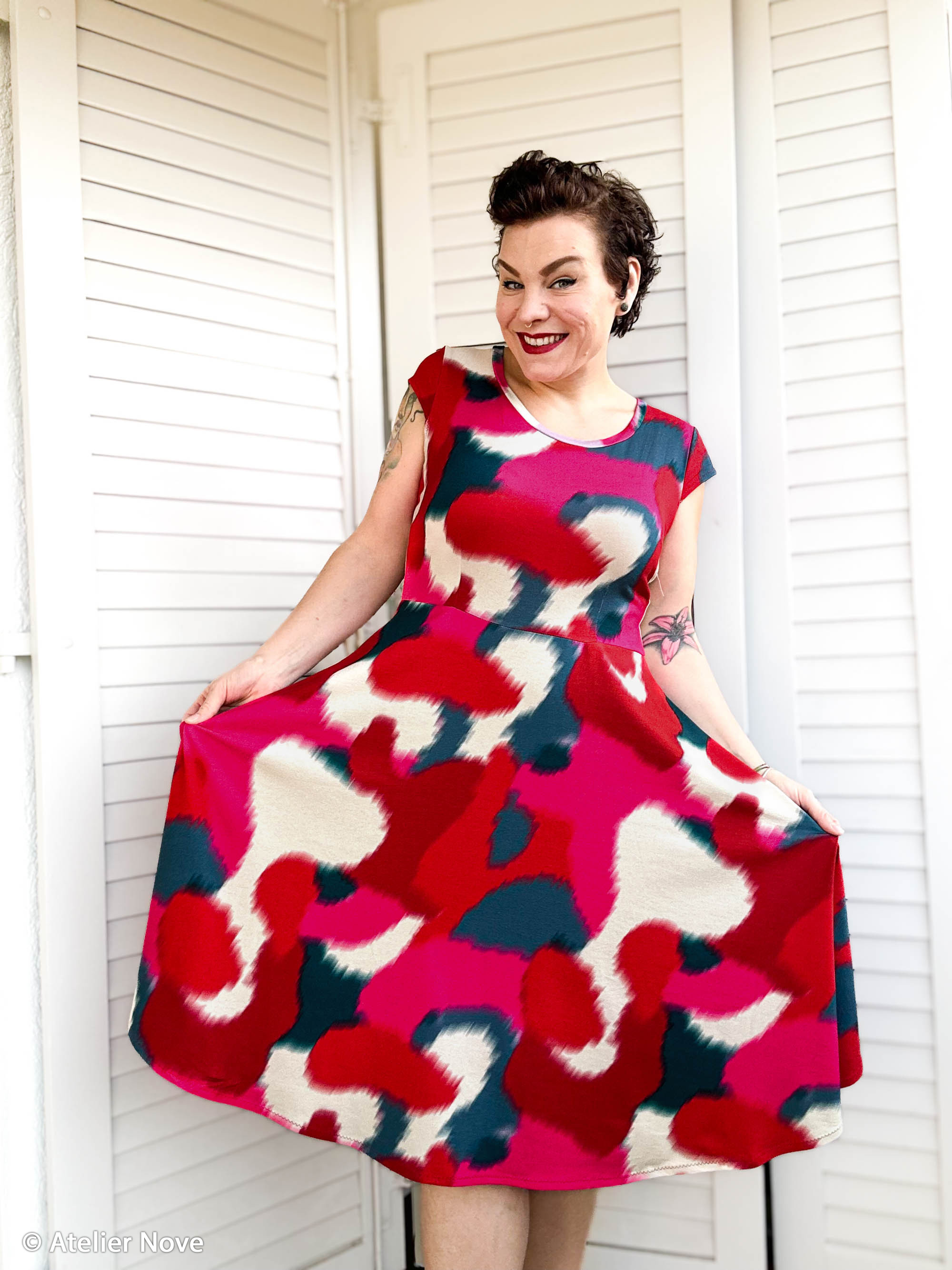 502637 grafisches Design, bunt/rot