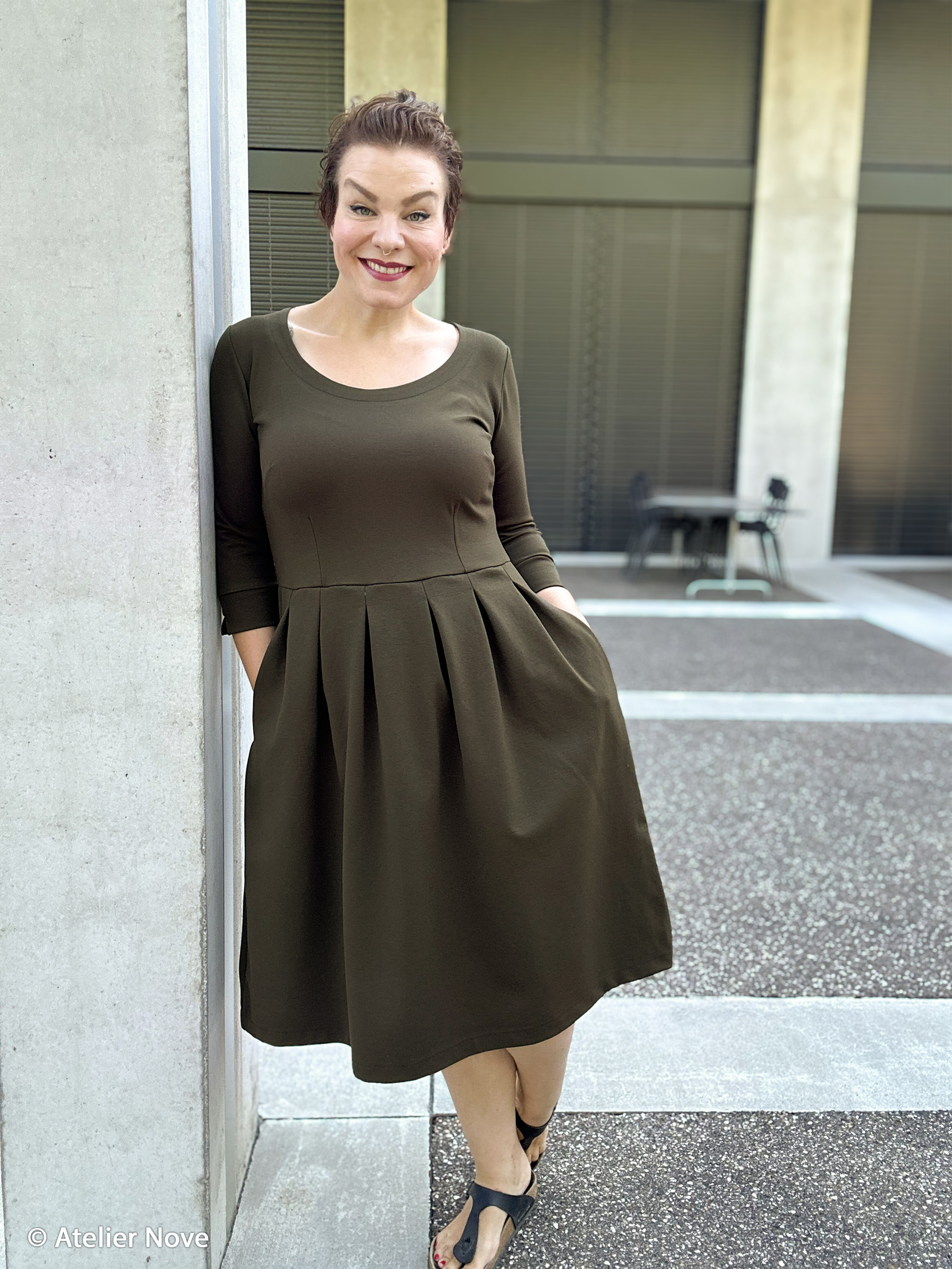 000768 uni, khaki