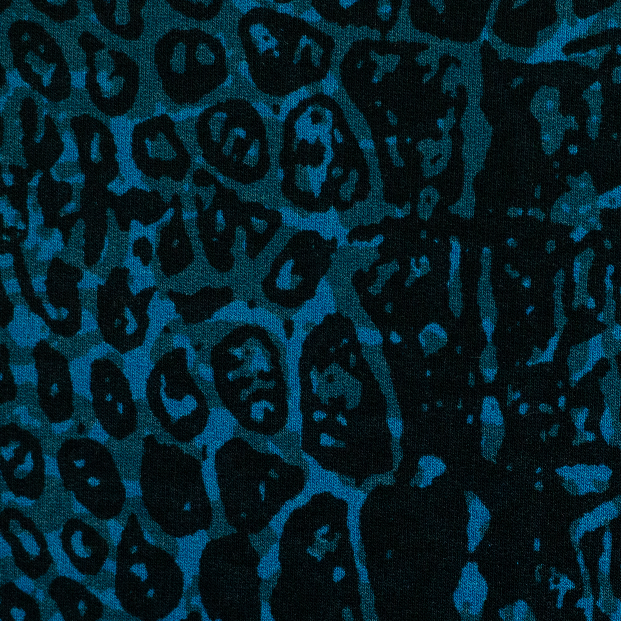 Monsta by Thorsten Berger in petrol, 10 cm close-up