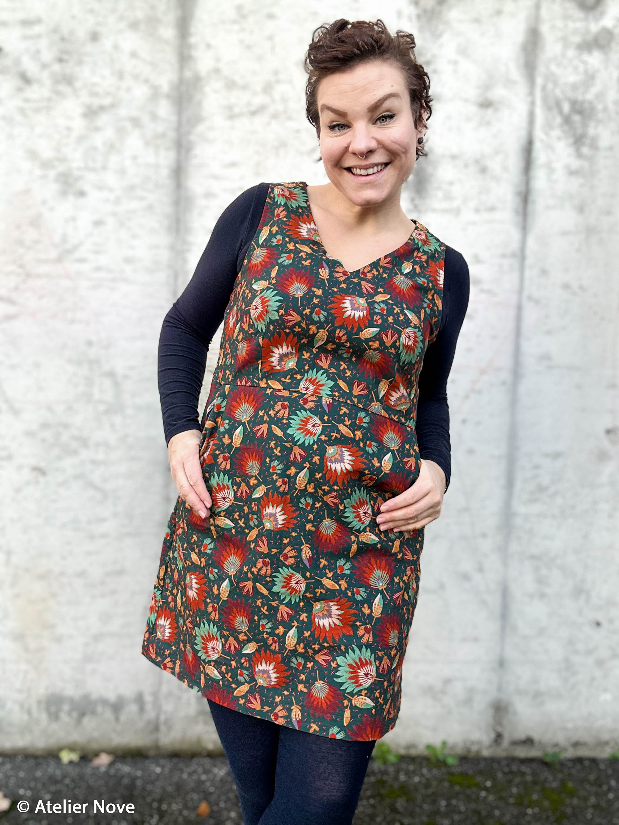 Bold Blooms by Bienvenido Colorido, Canvas