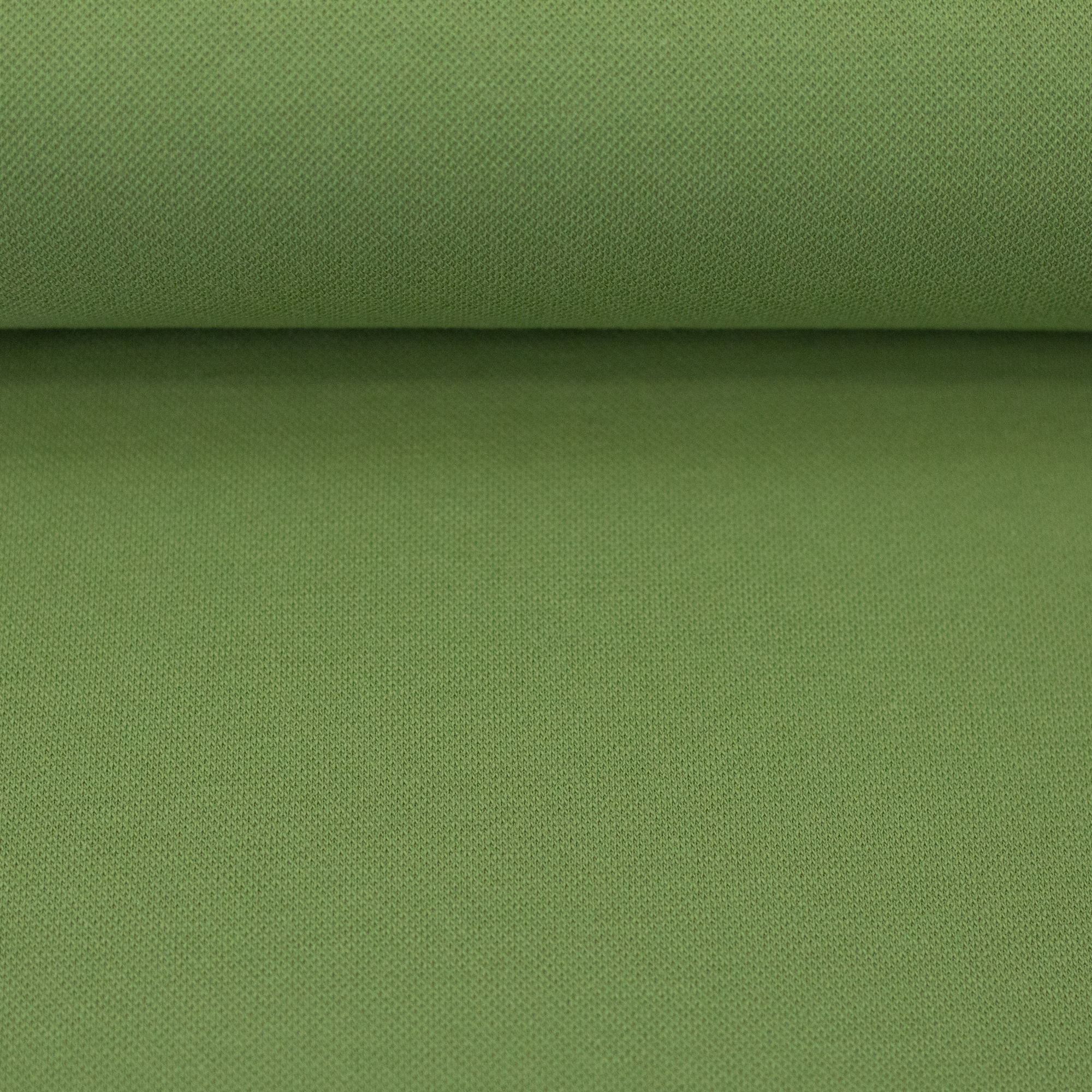 Istanbul FS27 – Baumwolljersey in khaki, auf dem Stoffballen