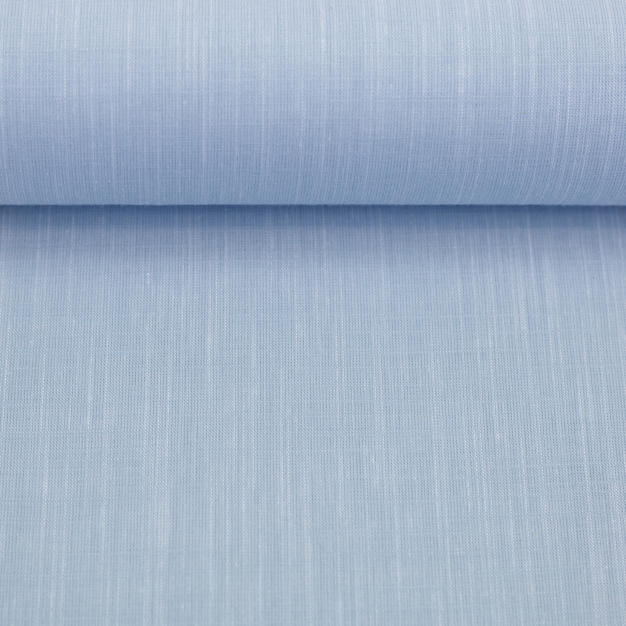 Sanna – woven cotton fabric in blue, on the fabric bolt