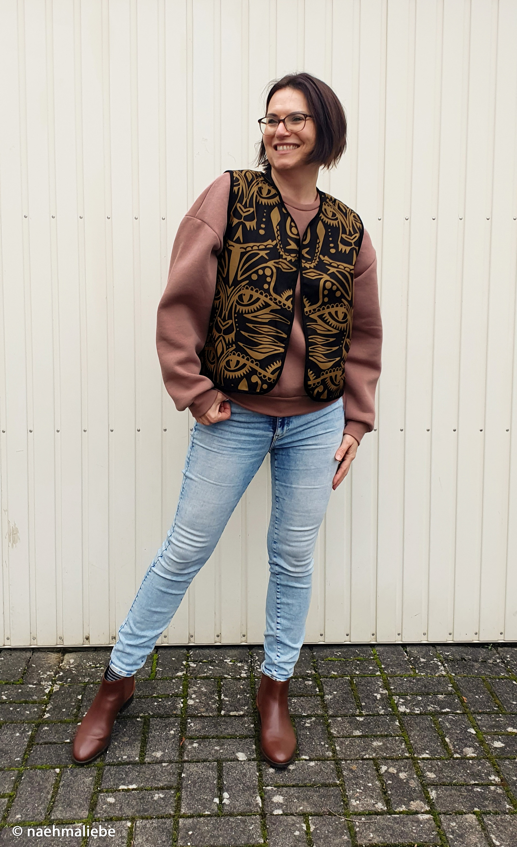 Sewing project by Nähmaliebe made with Tigerelle Canvas, Hanni HW2526 and Heike HW2526, in black