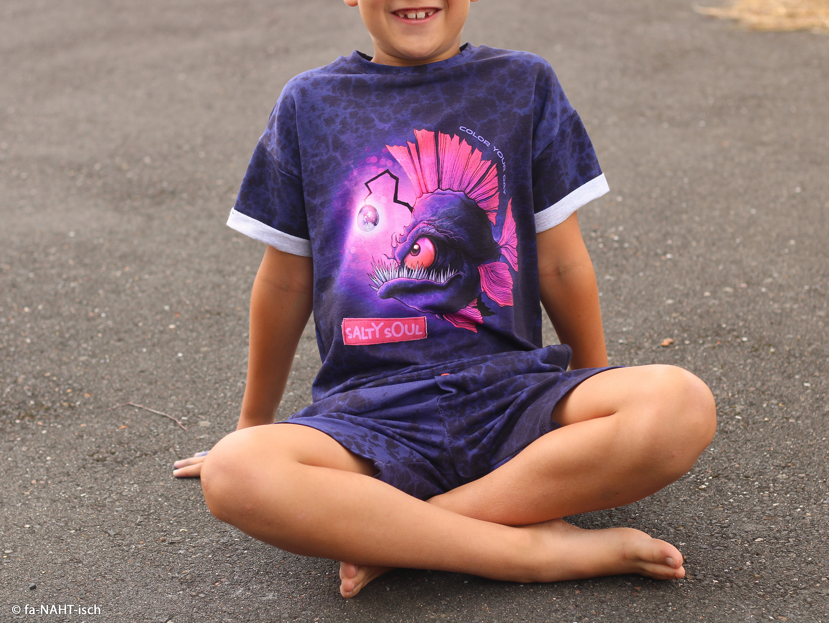 100596 Anglerfisch, dunkelblau, ca. 85 cm