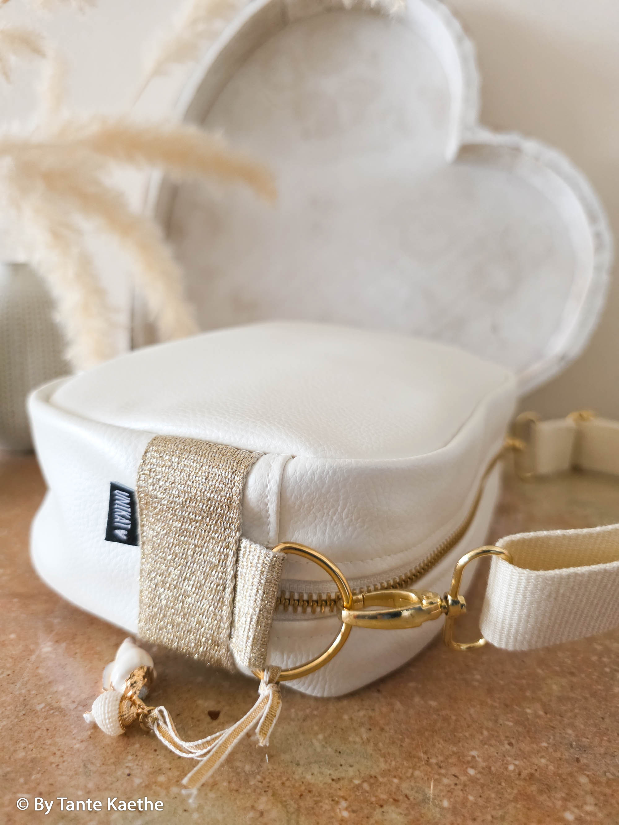 000009 uni, naturweiß