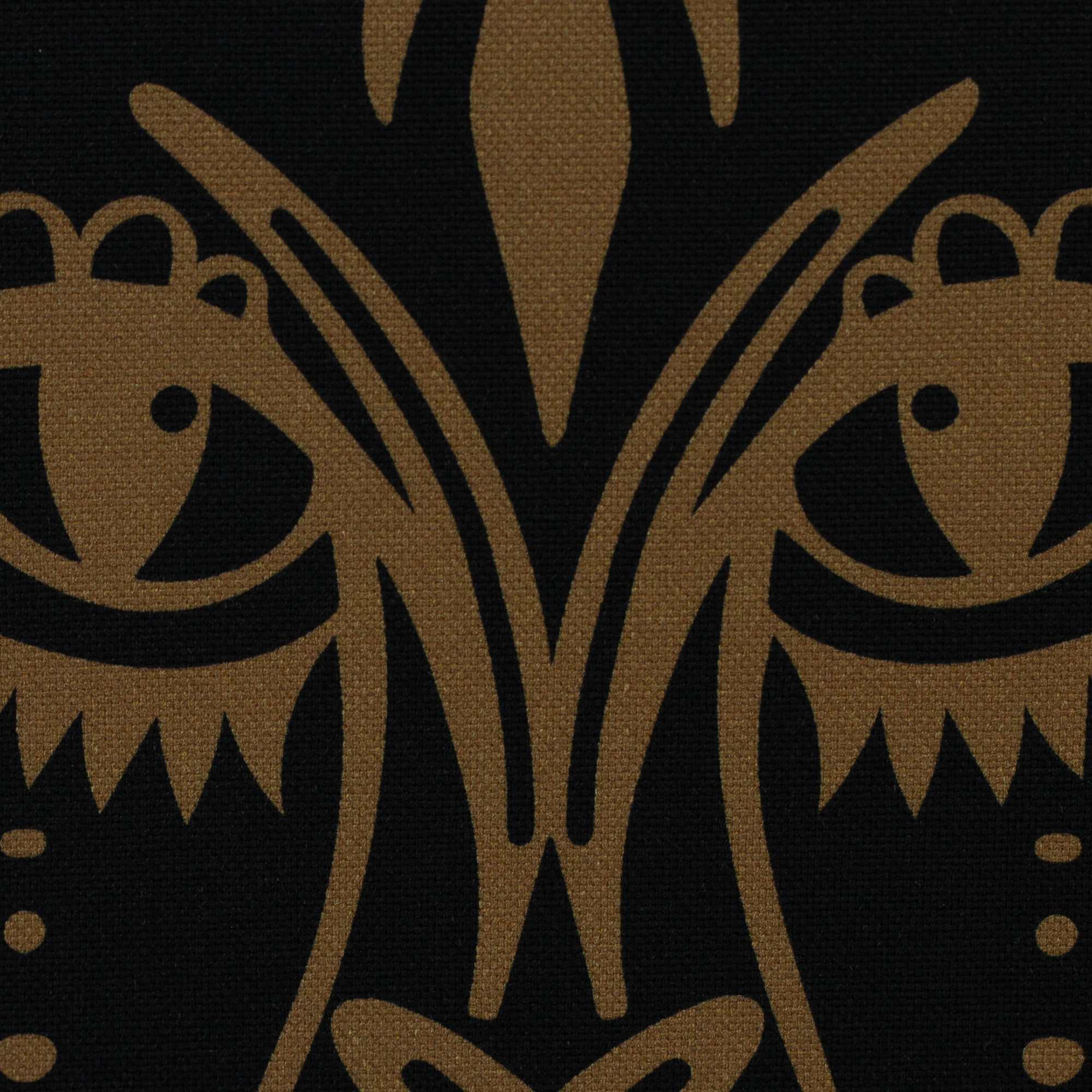 Tigerelle by Cherry Picking – canvas in black, 10 cm close-up