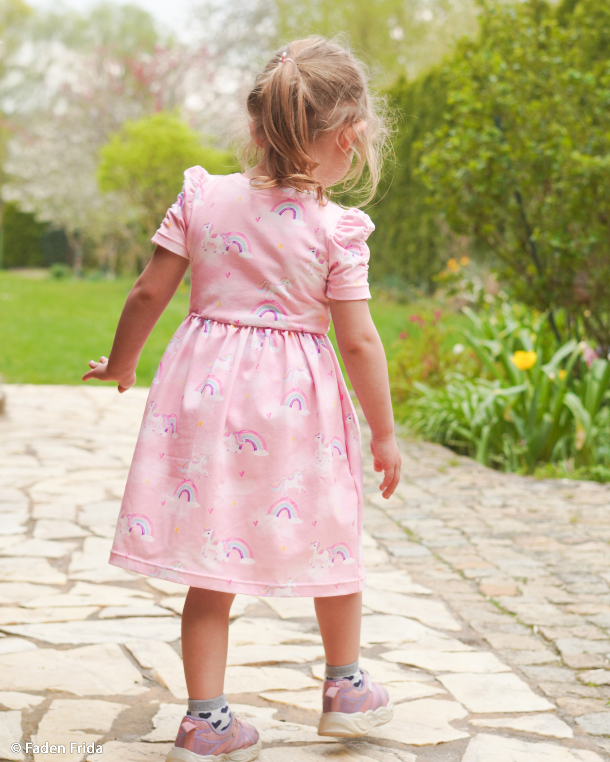 260432 Einhörner, rosa