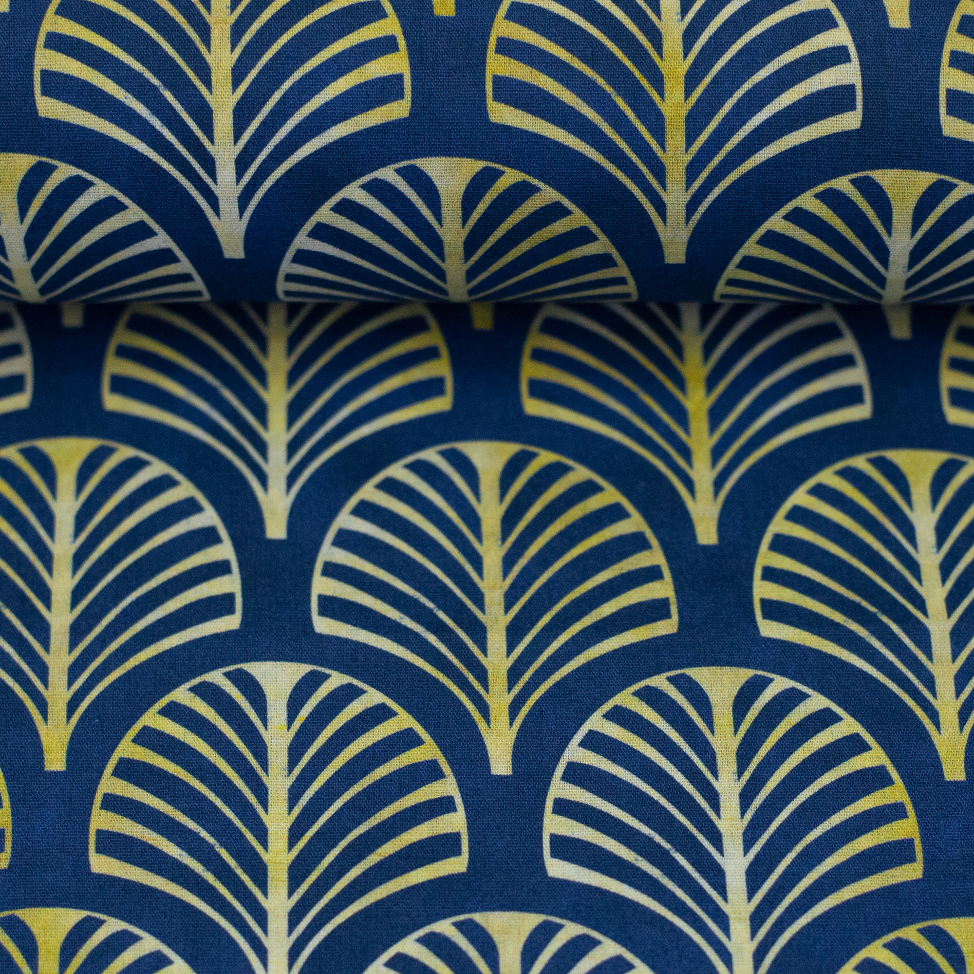 Jara – woven cotton fabric in dark blue, on the fabric bolt