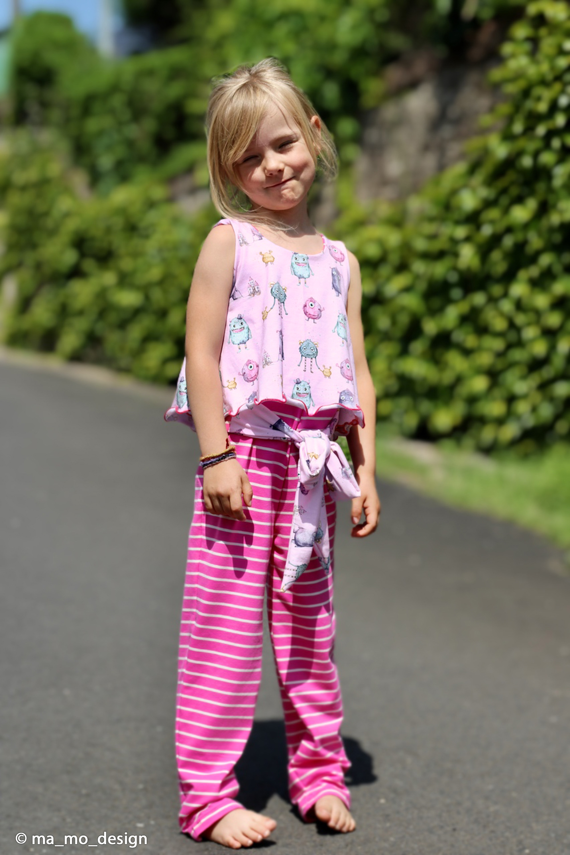 266432 Monsters, pastel pink