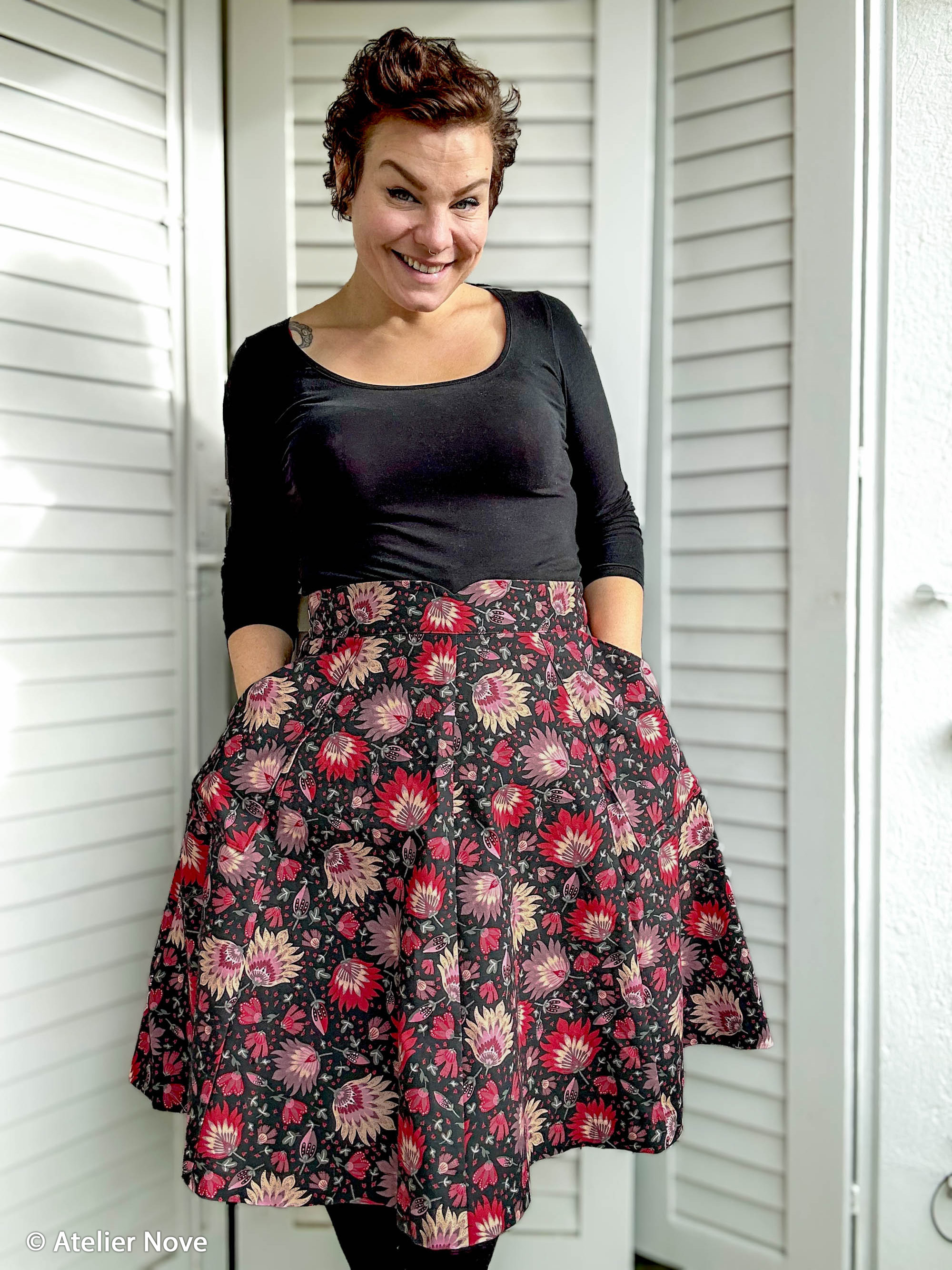 805299 Blumen, rot/schwarz