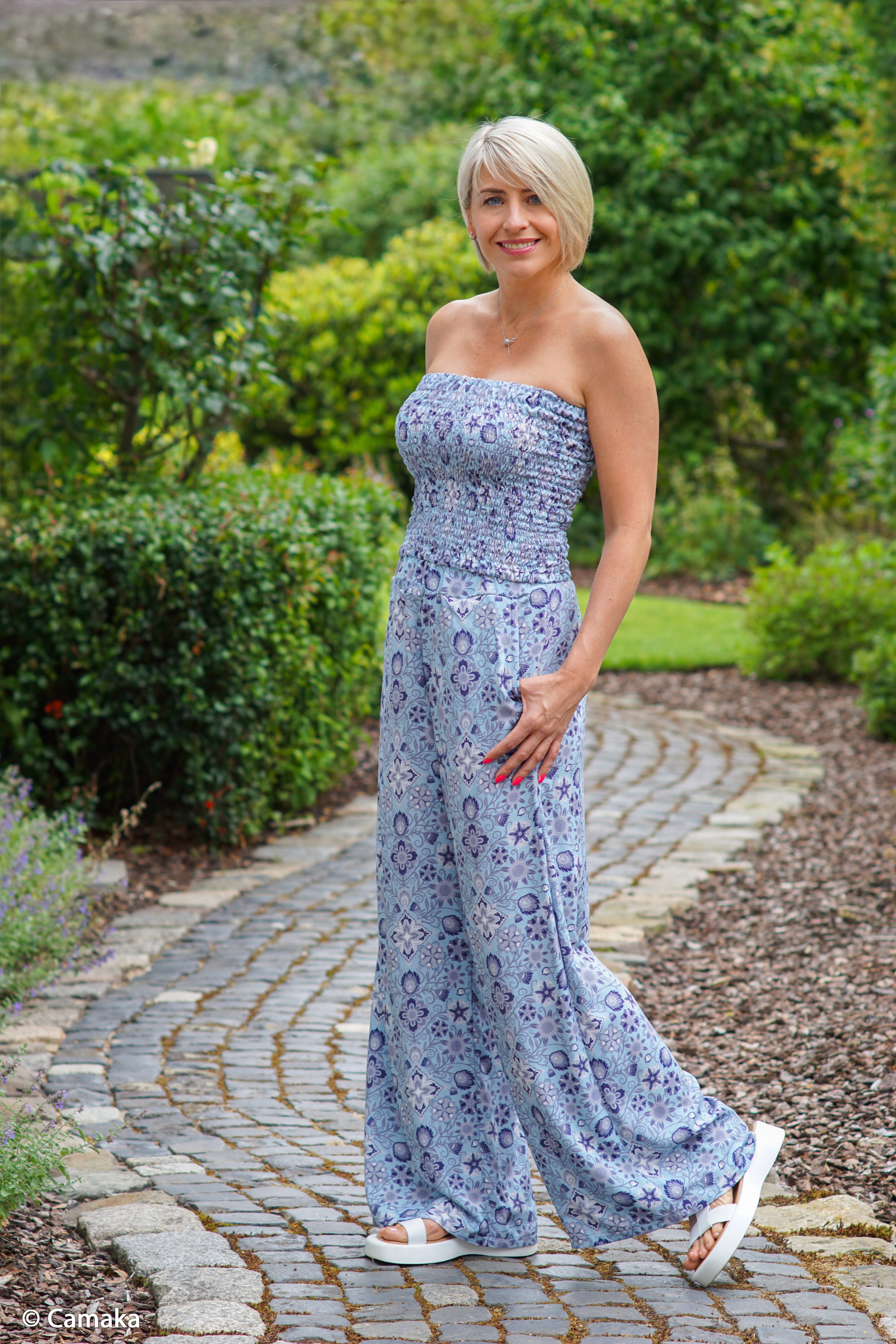 Tropical Flowers Viskose by Bienvenido Colorido, Viskose Webware