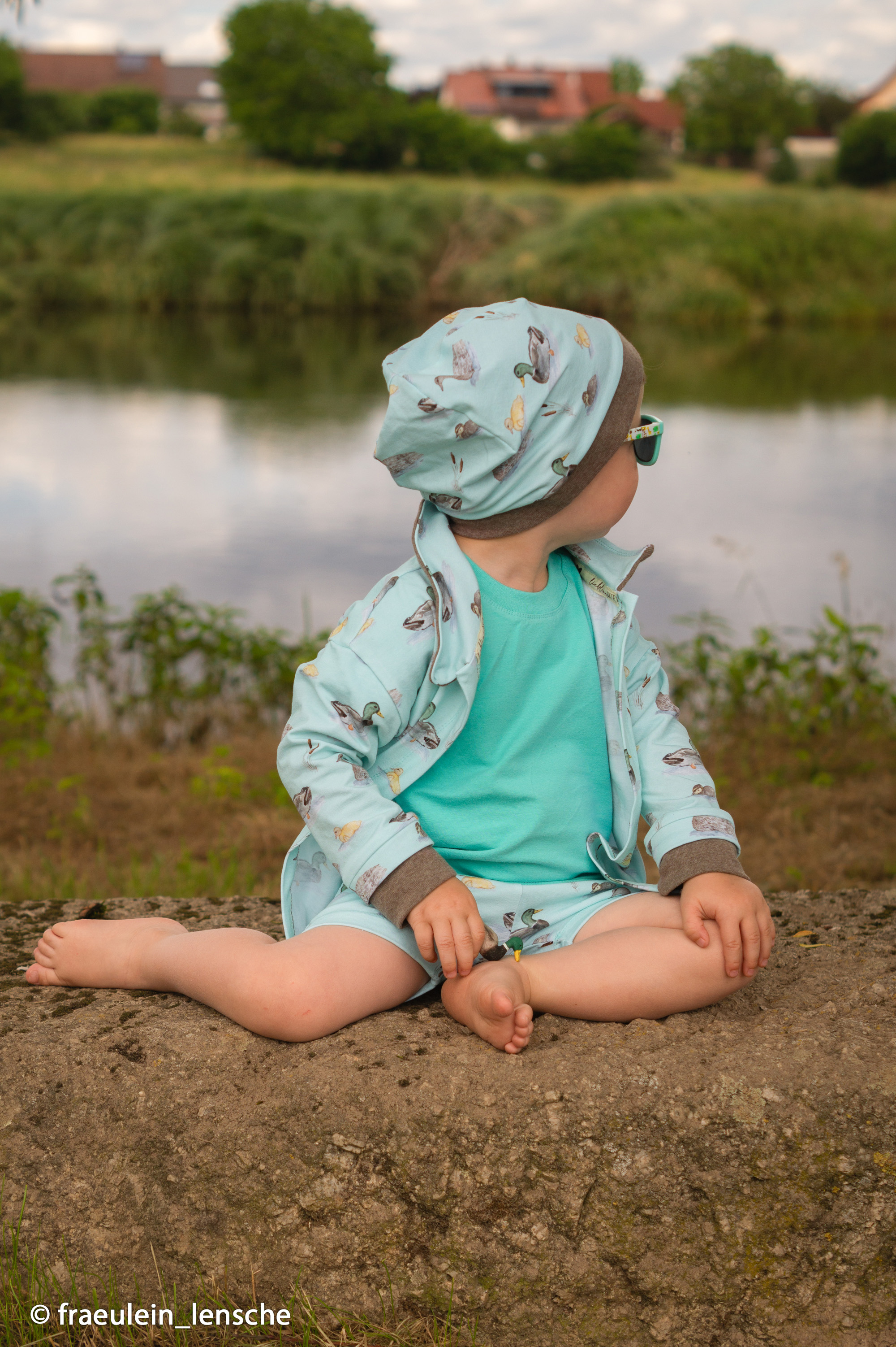 In The Pond by Christiane Zielinski, Jersey Baumwolle