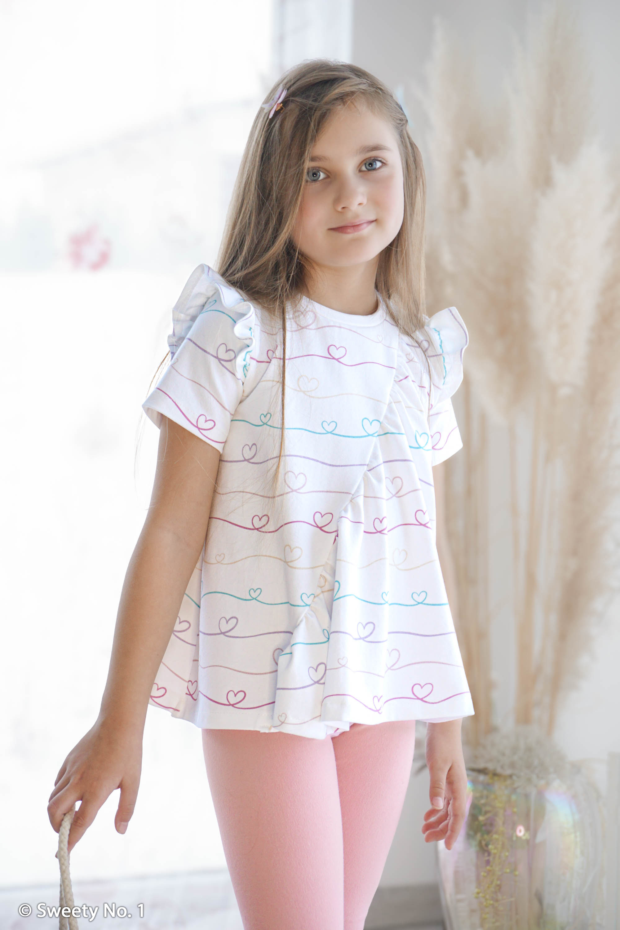 817011 Herzen, bunt/weiß