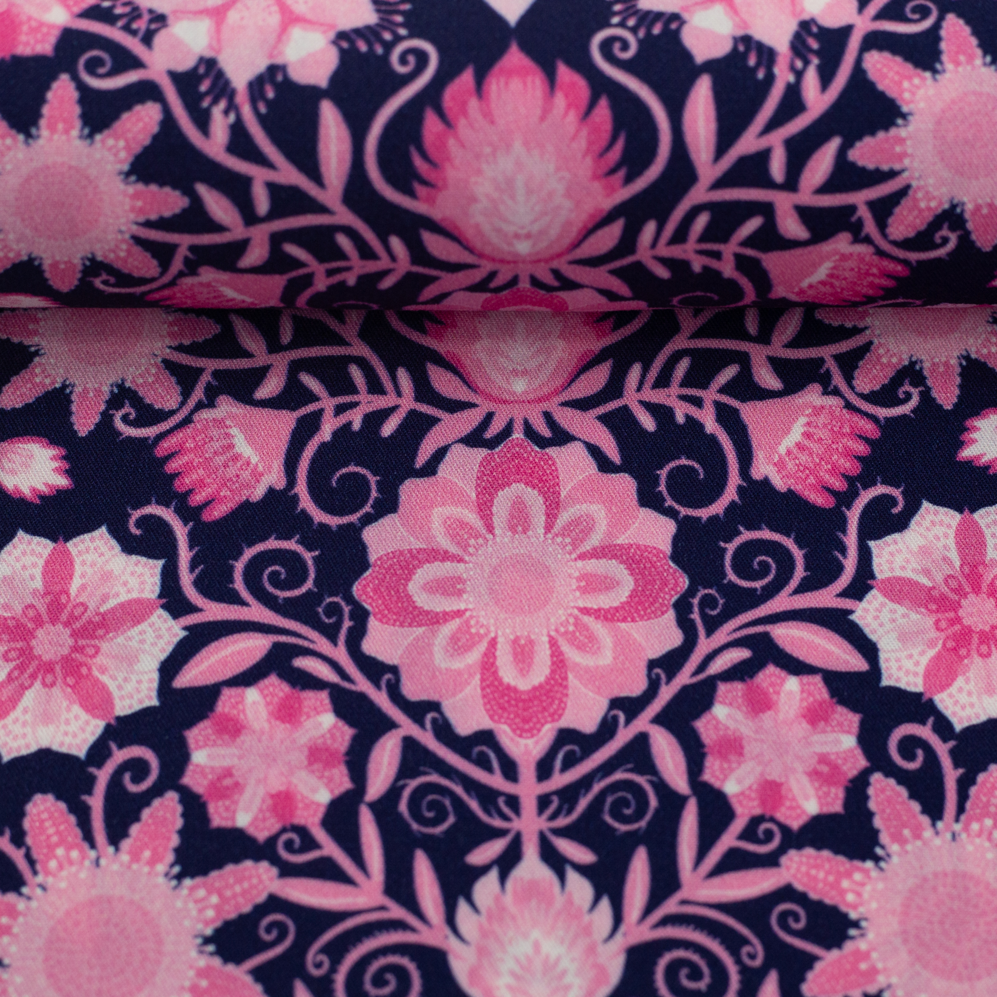 Tropical Flowers Viskose by Bienvenido Colorido, Viskose Webware Tropical Flowers Viskose by Bienvenido Colorido, Viskose Webware